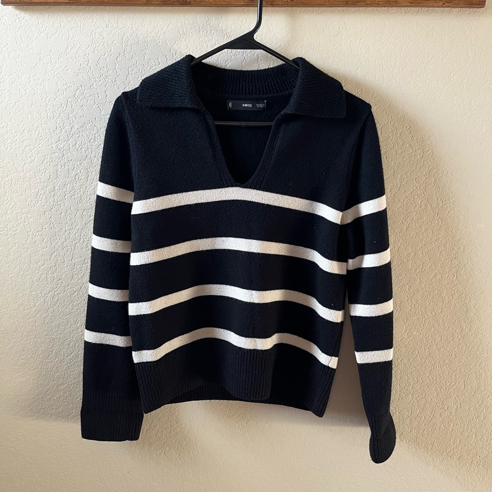 Mango Women’s Black White Striped V-Neck Polo Sweater Size XS - Picture 2 of 4
